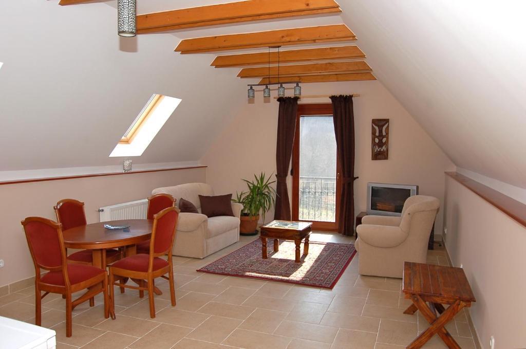 Gasthaus Malomdulo Farmhaz Pilisborosjenő Zimmer foto