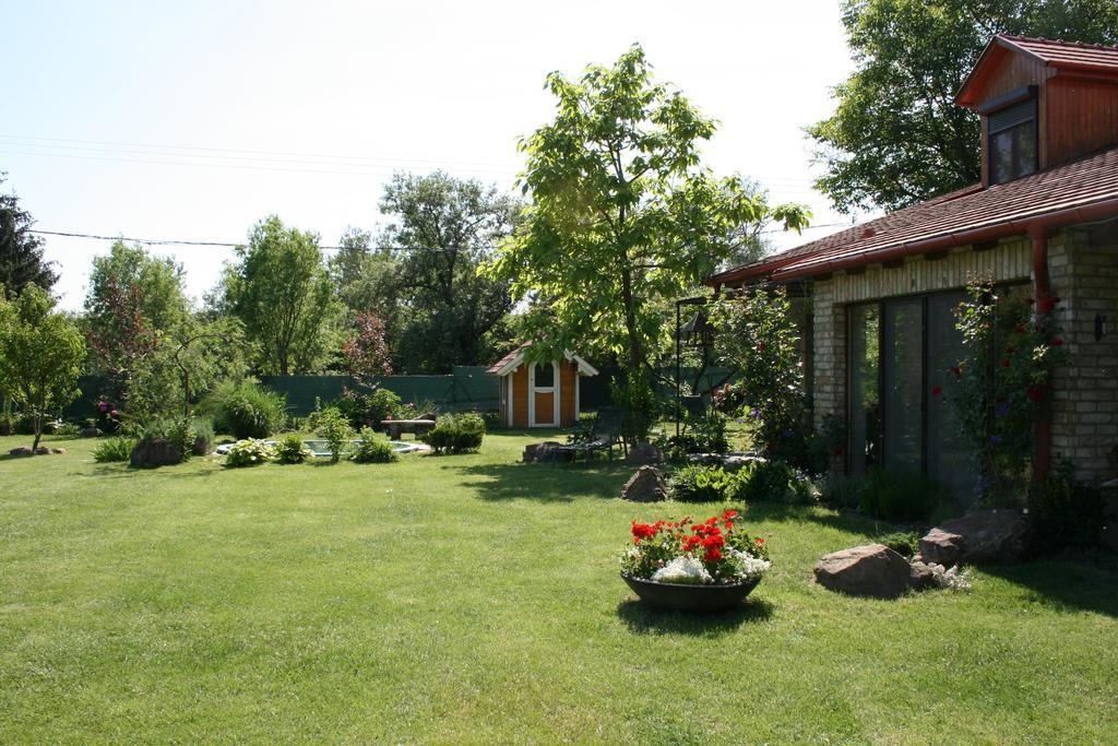 Gasthaus Malomdulo Farmhaz Pilisborosjenő Exterior foto